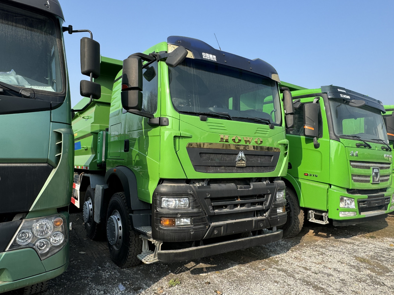 SINOTRUCK HOWO - Tovornjak prekucnik: slika 1 SINOTRUCK HOWO - Tovornjak prekucnik: slika 1