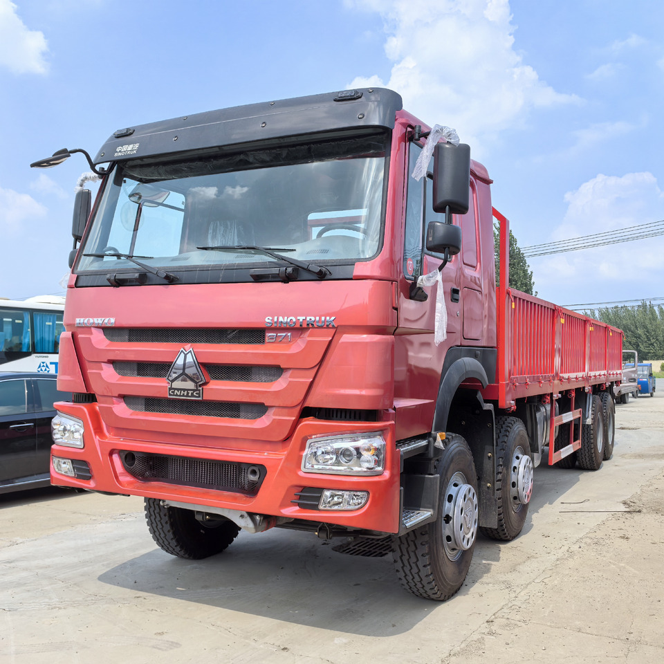 SINOTRUCK HOWO - Tovornjak s kesonom: slika 2 SINOTRUCK HOWO - Tovornjak s kesonom: slika 2