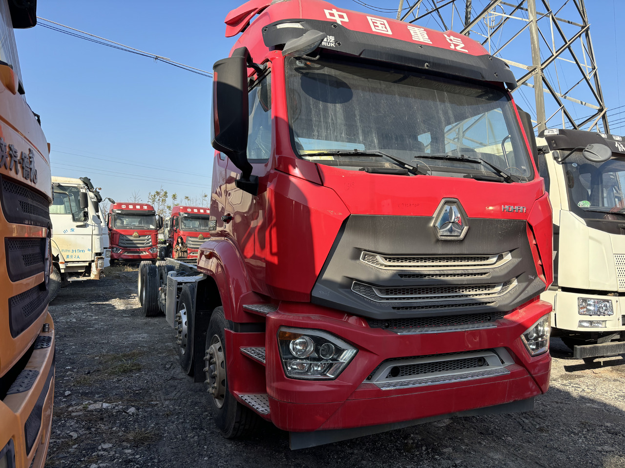 SINOTRUCK HAOHAN N7 - Vlačilec: slika 1 SINOTRUCK HAOHAN N7 - Vlačilec: slika 1