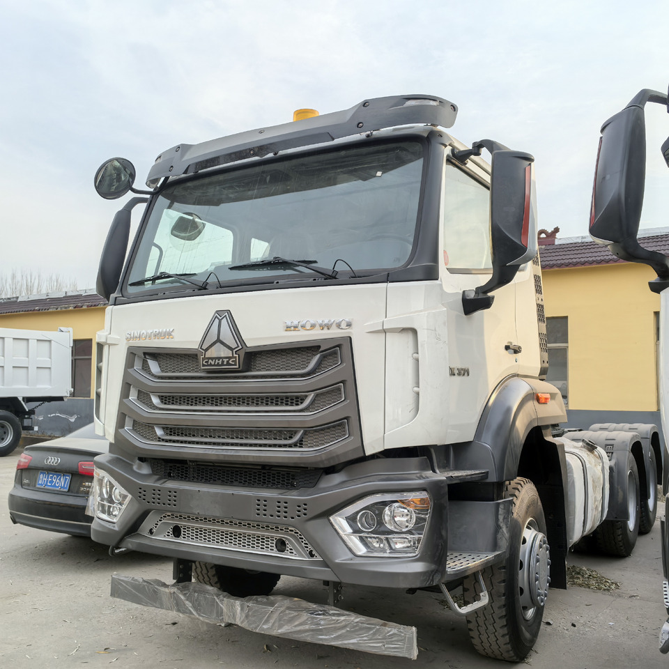 SINOTRUCK HOWO - Vlačilec: slika 1 SINOTRUCK HOWO - Vlačilec: slika 1