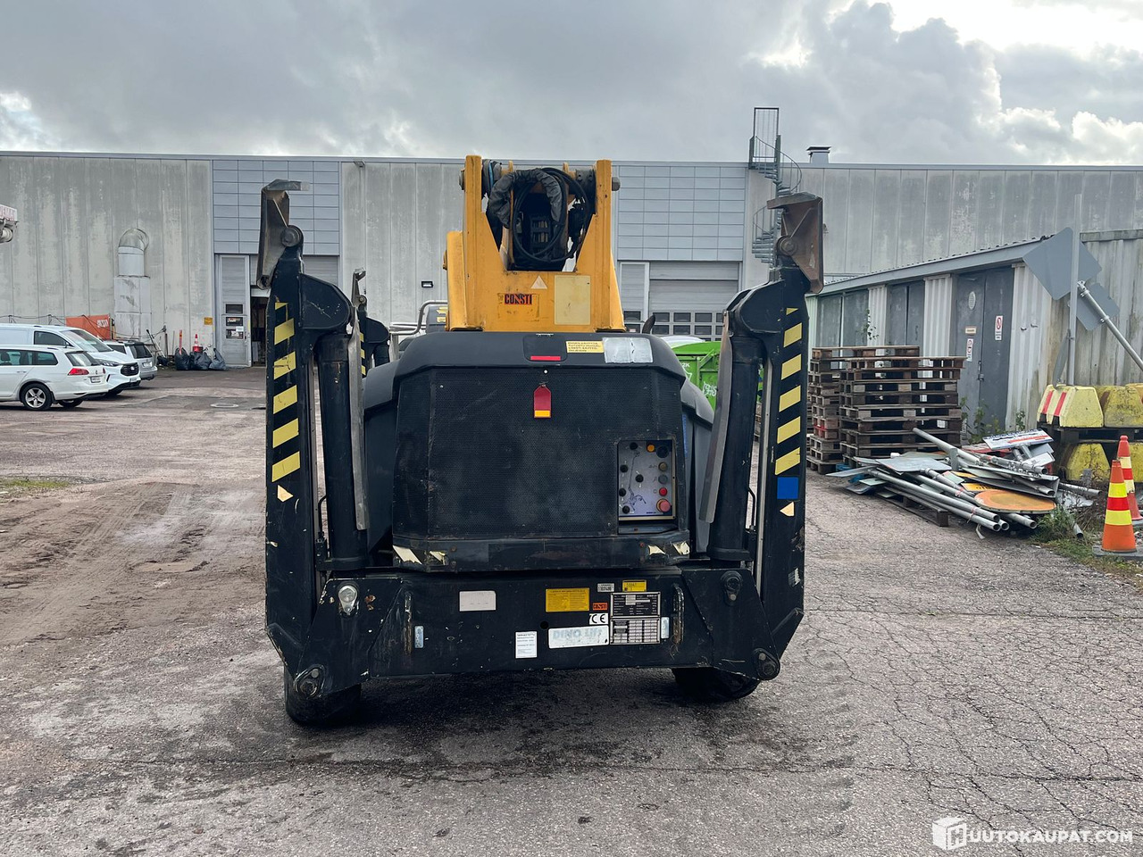 Dino 205RXT, Kuukulkija henkilönostin, Kymppi voimassa vuoteen 2029, Korjattavaksi, 2005, Vantaa - Dvižna košara na prikolici: slika 4 Dino 205RXT, Kuukulkija henkilönostin, Kymppi voimassa vuoteen 2029, Korjattavaksi, 2005, Vantaa - Dvižna košara na prikolici: slika 4