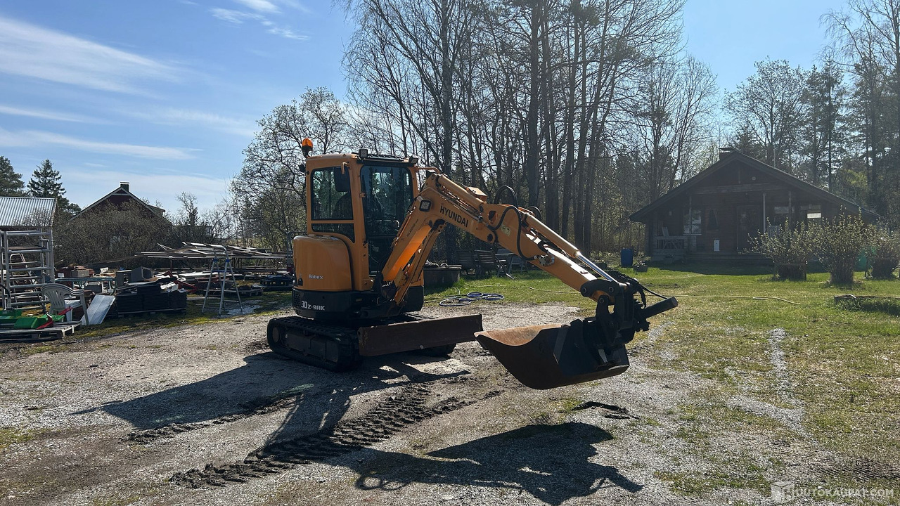 Kumitelakaivinkone Hyundai Robex 30z-9ak, vm. 2019, Eura - Drugi stroj: slika 4 Kumitelakaivinkone Hyundai Robex 30z-9ak, vm. 2019, Eura - Drugi stroj: slika 4