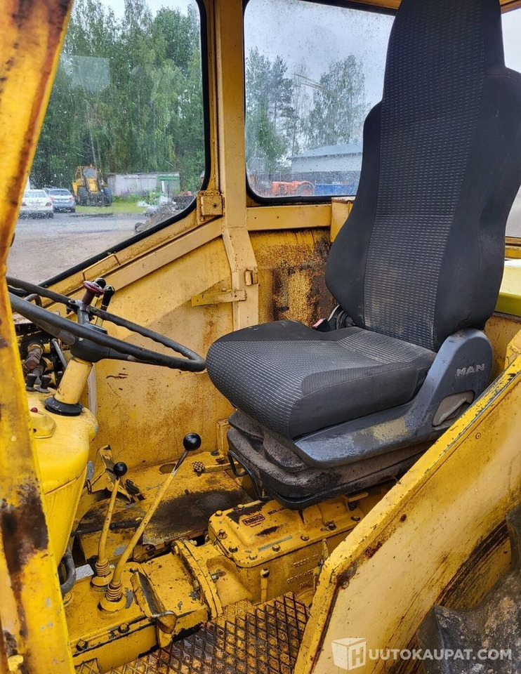 Ford 4550, 1971, Diesel Traktori + etukuormaaja MTK25, Virrat - Traktor: slika 5 Ford 4550, 1971, Diesel Traktori + etukuormaaja MTK25, Virrat - Traktor: slika 5