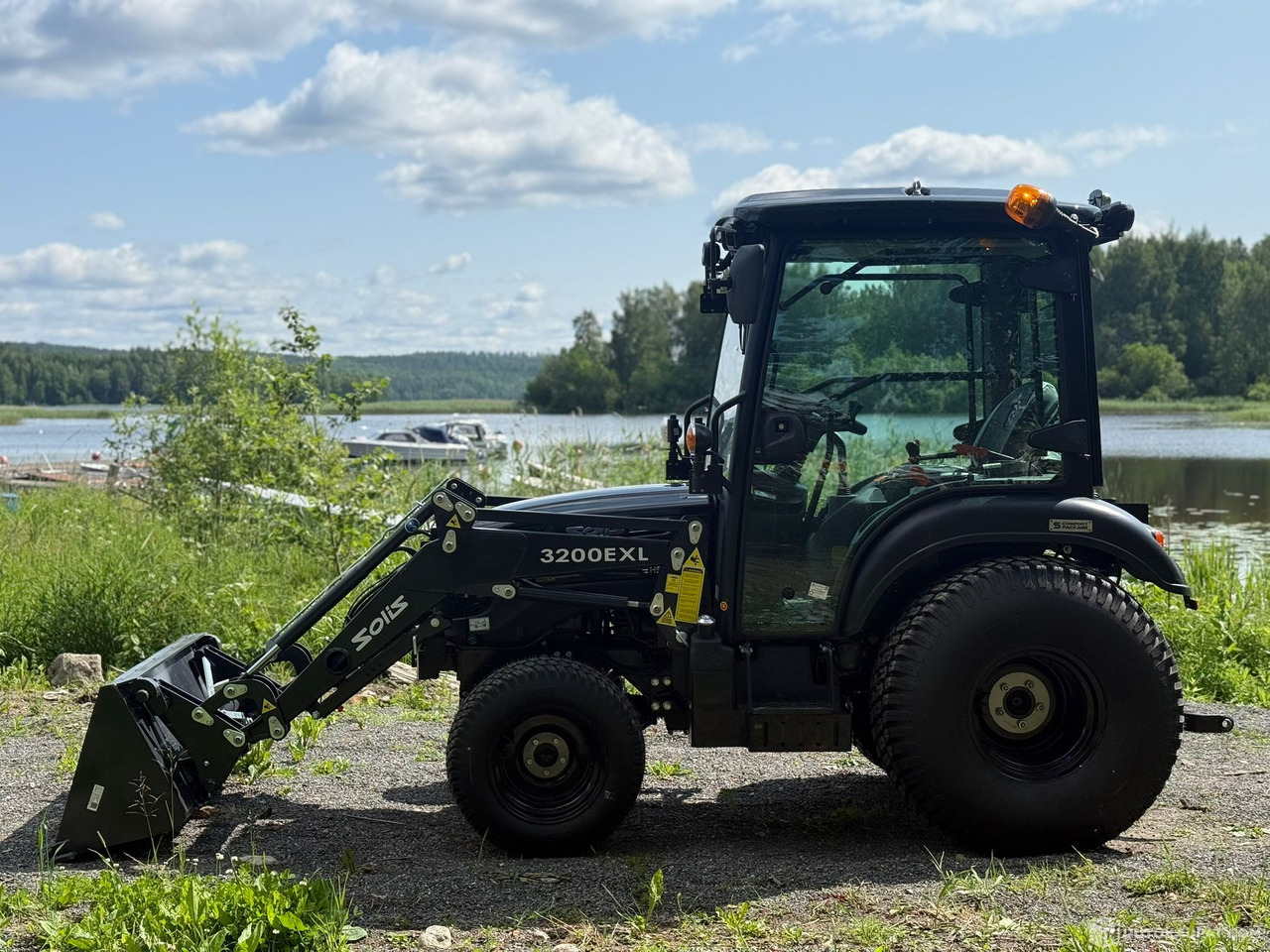 Solis 26 HST ohjaamolla ja etukuormaajalla, 2024, alvillinen, lähes ajamaton, Jyväskylä - Kmetijski stroj: slika 2 Solis 26 HST ohjaamolla ja etukuormaajalla, 2024, alvillinen, lähes ajamaton, Jyväskylä - Kmetijski stroj: slika 2