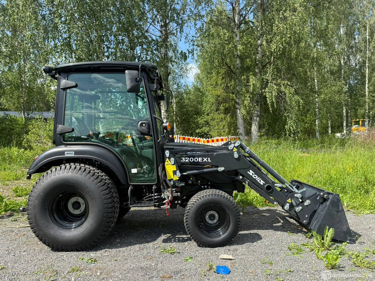 Solis 26 HST ohjaamolla ja etukuormaajalla, 2024, alvillinen, lähes ajamaton, Jyväskylä - Kmetijski stroj: slika 5 Solis 26 HST ohjaamolla ja etukuormaajalla, 2024, alvillinen, lähes ajamaton, Jyväskylä - Kmetijski stroj: slika 5