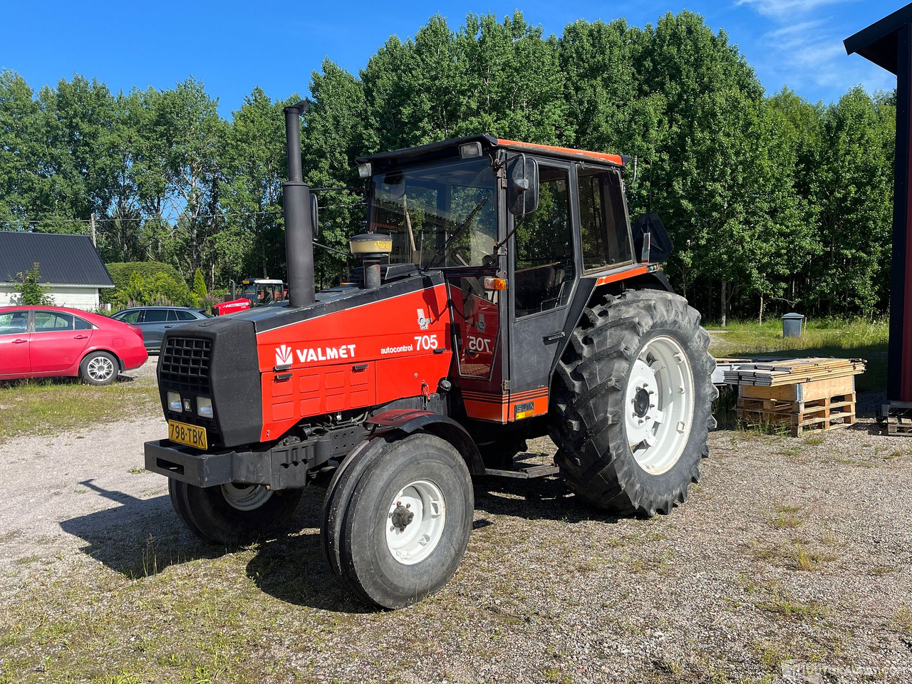 Valmet 705, Traktori, harrastajalta, 1990, Salo - Kmetijski stroj: slika 1 Valmet 705, Traktori, harrastajalta, 1990, Salo - Kmetijski stroj: slika 1