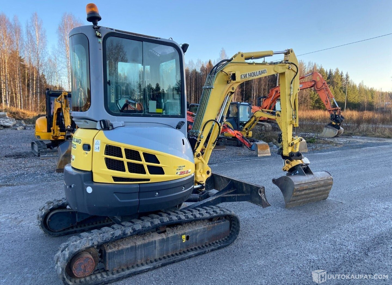 New Holland E 35.2sr, 2006, Diesel, 4 964 h Kaivinkone, Virrat - Mini bager: slika 4 New Holland E 35.2sr, 2006, Diesel, 4 964 h Kaivinkone, Virrat - Mini bager: slika 4