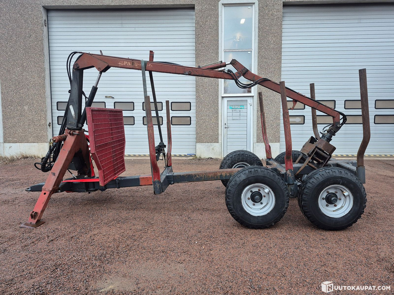 Patu 1800 loader with hydraulic pre-steering + forestry trailer, Honkajoki - Gozdarska prikolica: slika 1 Patu 1800 loader with hydraulic pre-steering + forestry trailer, Honkajoki - Gozdarska prikolica: slika 1