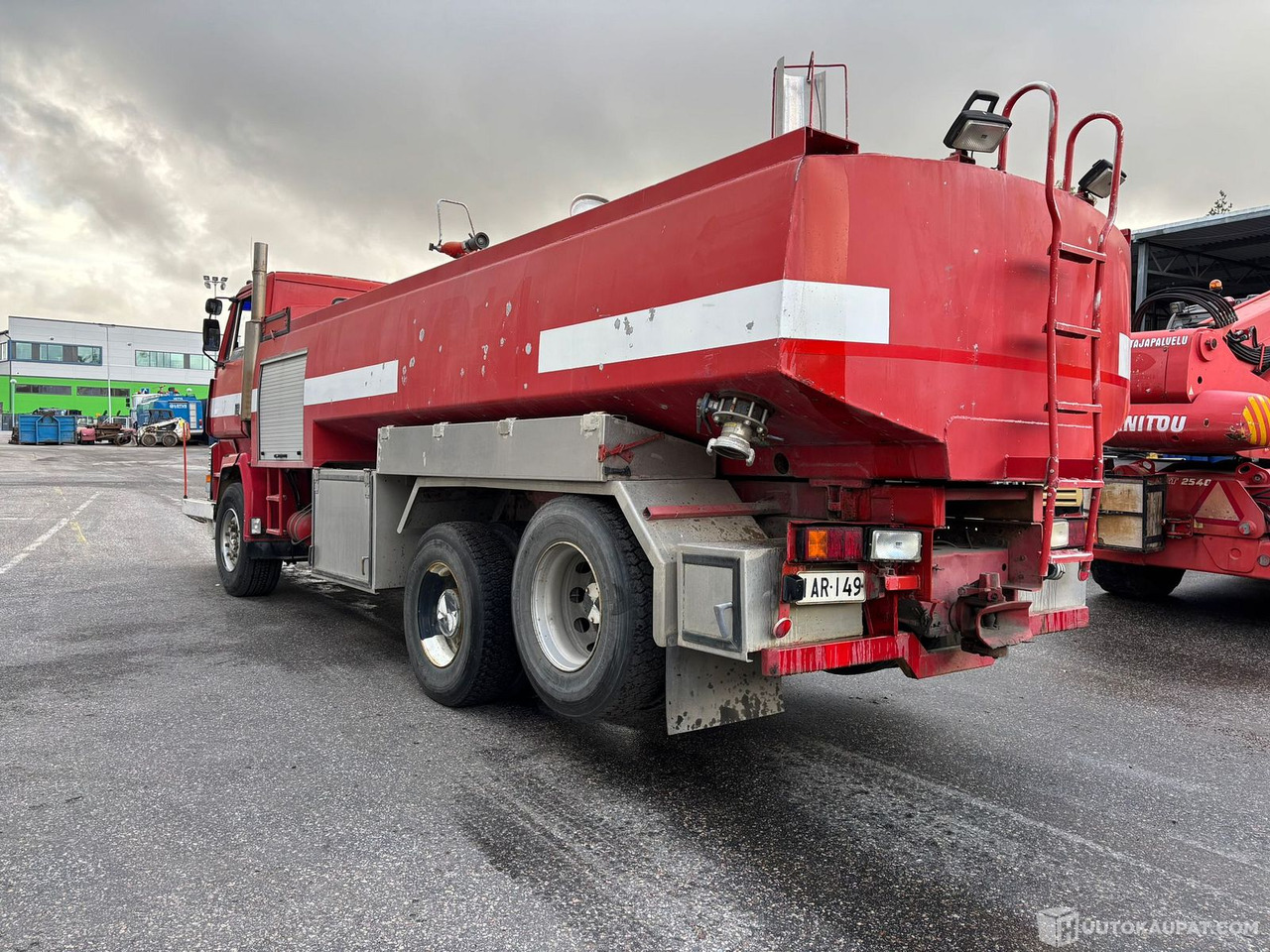 Sisu säiliöauto, 1983, Vantaa - Tovornjak cisterna, Gasilsko vozilo: slika 3 Sisu säiliöauto, 1983, Vantaa - Tovornjak cisterna, Gasilsko vozilo: slika 3