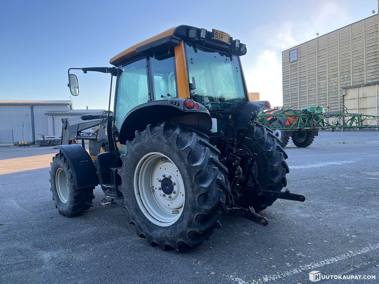 Valtra N92, tractor with loader, 5,120 h, 2010, Salo - Traktor: slika 3 Valtra N92, tractor with loader, 5,120 h, 2010, Salo - Traktor: slika 3