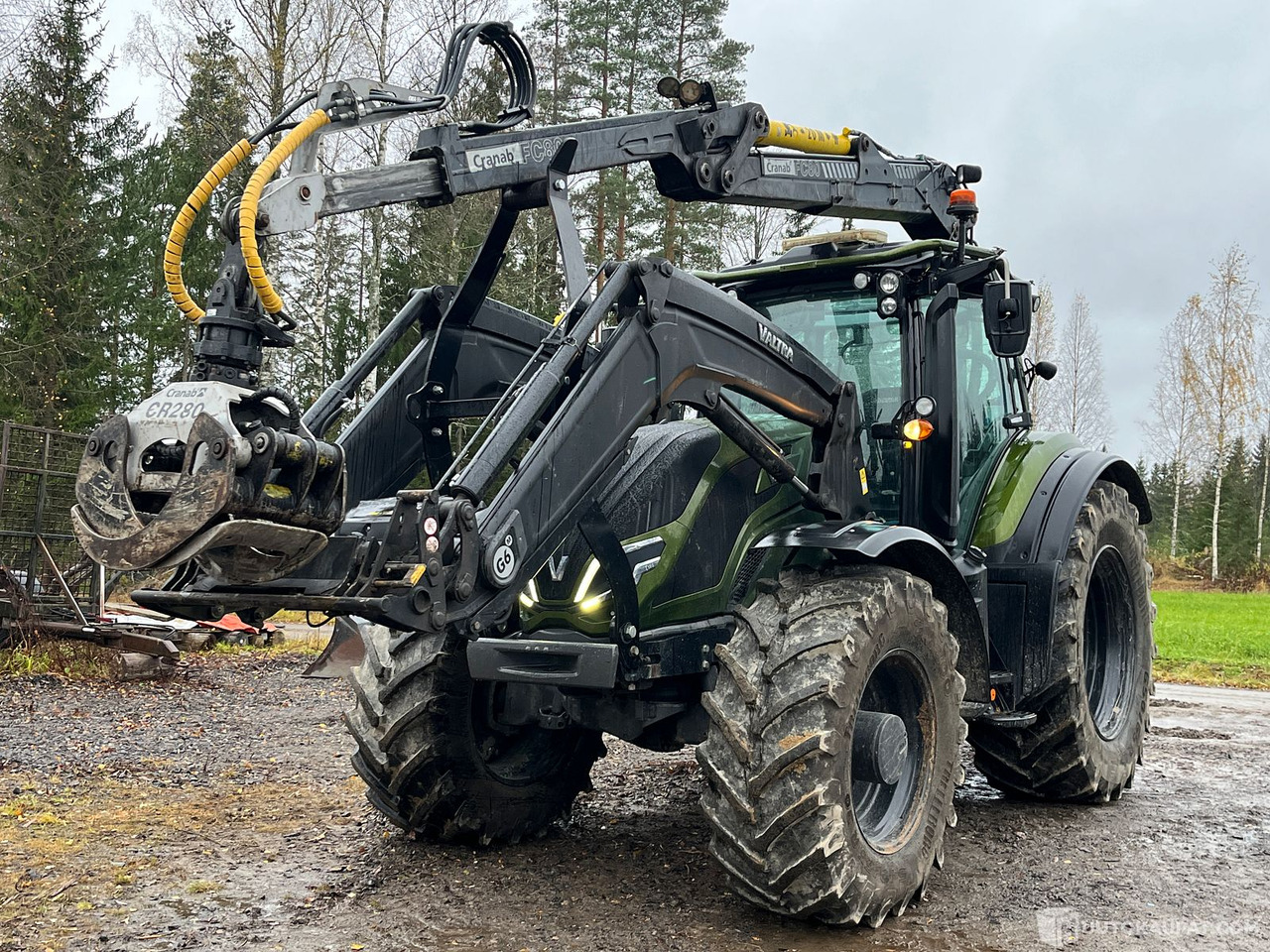 Valtra T 195 Versu ja Cranab vm.2021, Virrat - Traktor: slika 1 Valtra T 195 Versu ja Cranab vm.2021, Virrat - Traktor: slika 1