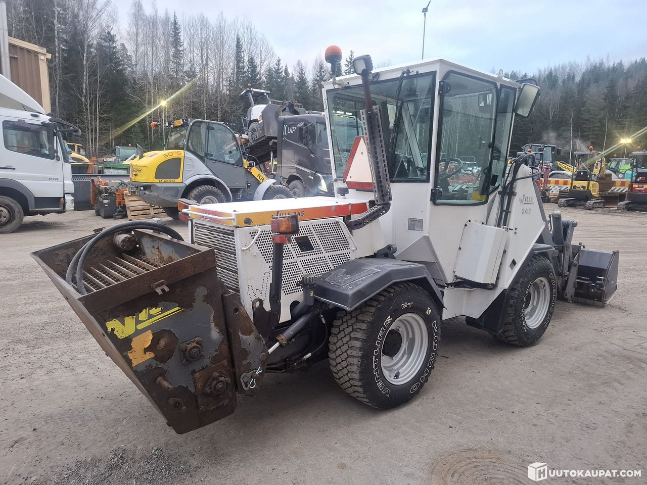 Wille 345, 2004, Kiinteistönhuoltokone, Sis alv 25,5%, Nurmijärvi - Kolesni nakladalec: slika 3 Wille 345, 2004, Kiinteistönhuoltokone, Sis alv 25,5%, Nurmijärvi - Kolesni nakladalec: slika 3