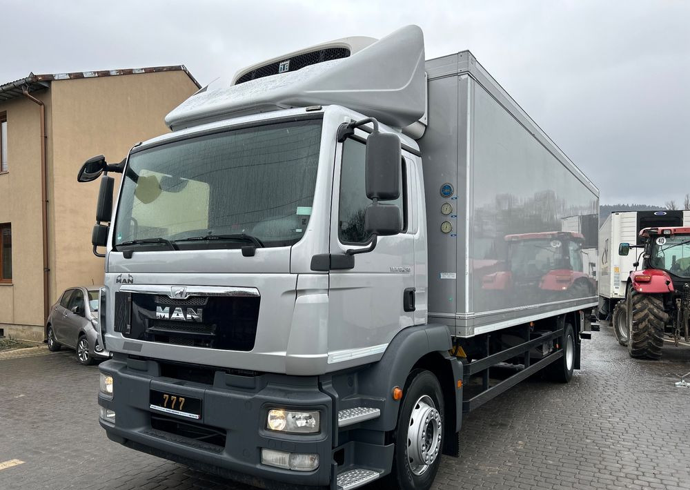 MAN TGM 18.290 TK 1200 R Spectrum THERMO King z Niemiec 8m / 20 palet / winda Klima / OKAZJA - Tovornjak hladilnik: slika 1 MAN TGM 18.290 TK 1200 R Spectrum THERMO King z Niemiec 8m / 20 palet / winda Klima / OKAZJA - Tovornjak hladilnik: slika 1