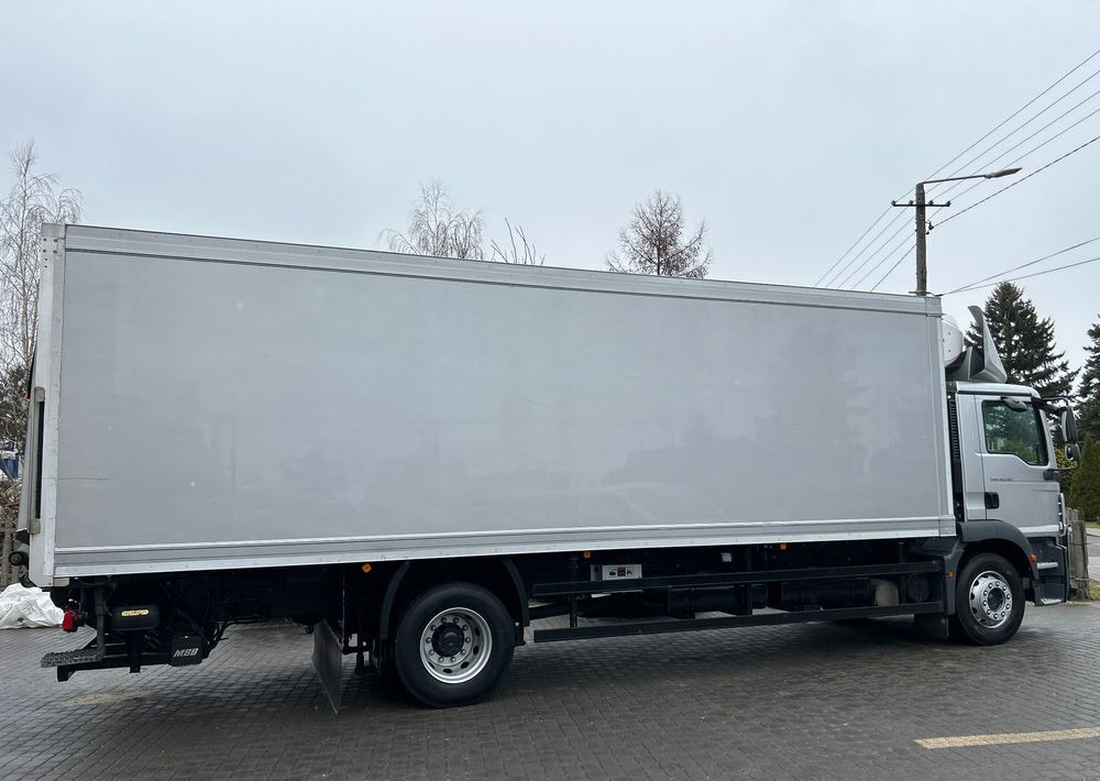 MAN TGM 18.290 TK 1200 R Spectrum THERMO King z Niemiec 8m / 20 palet / winda Klima / OKAZJA - Tovornjak hladilnik: slika 5 MAN TGM 18.290 TK 1200 R Spectrum THERMO King z Niemiec 8m / 20 palet / winda Klima / OKAZJA - Tovornjak hladilnik: slika 5