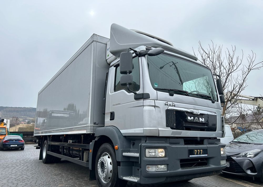 MAN TGM 18.290 TK 1200 R Spectrum THERMO King z Niemiec 8m / 20 palet / winda Klima / OKAZJA - Tovornjak hladilnik: slika 3 MAN TGM 18.290 TK 1200 R Spectrum THERMO King z Niemiec 8m / 20 palet / winda Klima / OKAZJA - Tovornjak hladilnik: slika 3