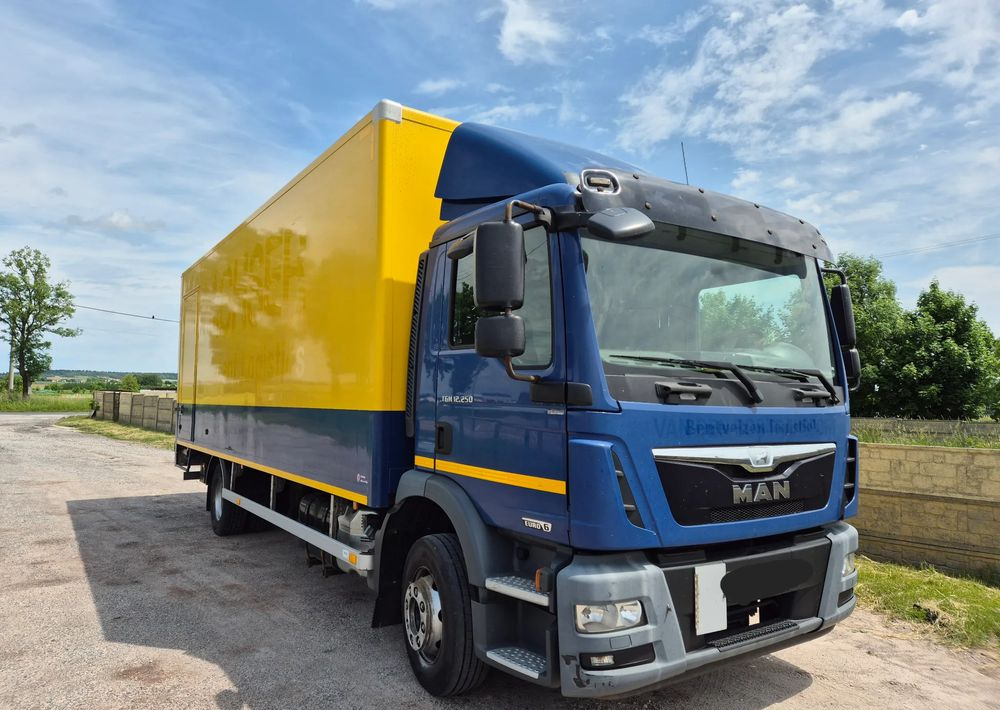 MAN TGM TGL 12.250 z Holandii KLIMA 7.2m AUTOMAT WINDA TOP CENA euro 6 nauka jazdy ESP ASR - Tovornjak zabojnik: slika 2 MAN TGM TGL 12.250 z Holandii KLIMA 7.2m AUTOMAT WINDA TOP CENA euro 6 nauka jazdy ESP ASR - Tovornjak zabojnik: slika 2