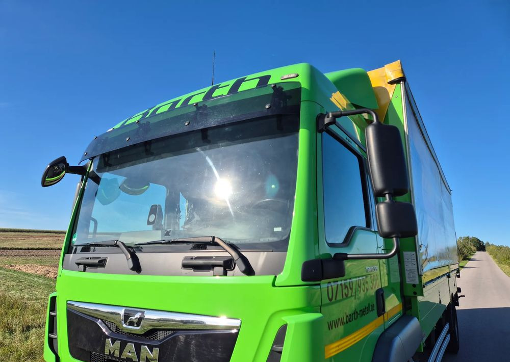 MAN Tgm 18.320 FULL SERWIS UNIKAT TOP ORYGINALNY PRZEBIEG z Niemiec AUTOMAT WINDA ACC Pirelli klima postojowa 18.250 18.290 15.250 15.290 15.320 - Tovornjak s ponjavo: slika 4 MAN Tgm 18.320 FULL SERWIS UNIKAT TOP ORYGINALNY PRZEBIEG z Niemiec AUTOMAT WINDA ACC Pirelli klima postojowa 18.250 18.290 15.250 15.290 15.320 - Tovornjak s ponjavo: slika 4