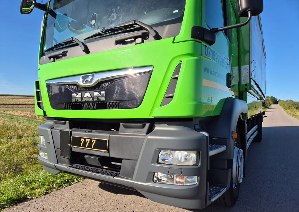 MAN Tgm 18.320 FULL SERWIS UNIKAT TOP ORYGINALNY PRZEBIEG z Niemiec AUTOMAT WINDA ACC Pirelli klima postojowa 18.250 18.290 15.250 15.290 15.320 - Tovornjak s ponjavo: slika 3 MAN Tgm 18.320 FULL SERWIS UNIKAT TOP ORYGINALNY PRZEBIEG z Niemiec AUTOMAT WINDA ACC Pirelli klima postojowa 18.250 18.290 15.250 15.290 15.320 - Tovornjak s ponjavo: slika 3