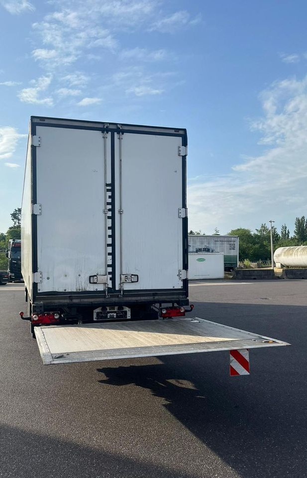 Schmitz Cargobull CARRIER MAXIMA 1300 / WINDA / DOPPEL STOCK / ŚCIANA GRODZIOWA / BELKI / PODNOSZONA OŚ / z Niemiec / TOP STAN 2011/ CARRIER CHŁODNIA CHLODNIA LODÓWKA PODWÓJNY ZAŁADUNEK PIĘTROWA - Polprikolica hladilnik: slika 5 Schmitz Cargobull CARRIER MAXIMA 1300 / WINDA / DOPPEL STOCK / ŚCIANA GRODZIOWA / BELKI / PODNOSZONA OŚ / z Niemiec / TOP STAN 2011/ CARRIER CHŁODNIA CHLODNIA LODÓWKA PODWÓJNY ZAŁADUNEK PIĘTROWA - Polprikolica hladilnik: slika 5