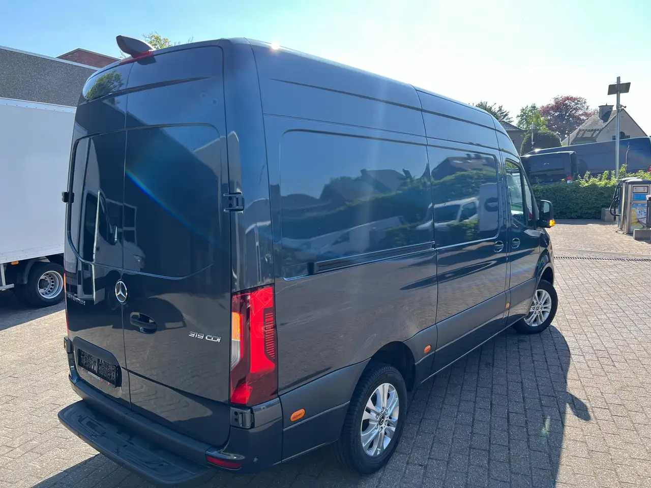 Mercedes-Benz Sprinter 319 L2H2 RWD (46.000€ex) CAMERA 360|MBUX 10,5" - Furgon, Dostavno vozilo z dvojno kabino: slika 3 Mercedes-Benz Sprinter 319 L2H2 RWD (46.000€ex) CAMERA 360|MBUX 10,5" - Furgon, Dostavno vozilo z dvojno kabino: slika 3