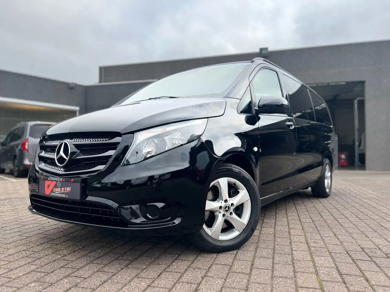 Mercedes-Benz Vito 116 A2/L2 (38.500€ex)EDITION TOURER PRO,9G-TRON - Potniški kombi: slika 2 Mercedes-Benz Vito 116 A2/L2 (38.500€ex)EDITION TOURER PRO,9G-TRON - Potniški kombi: slika 2