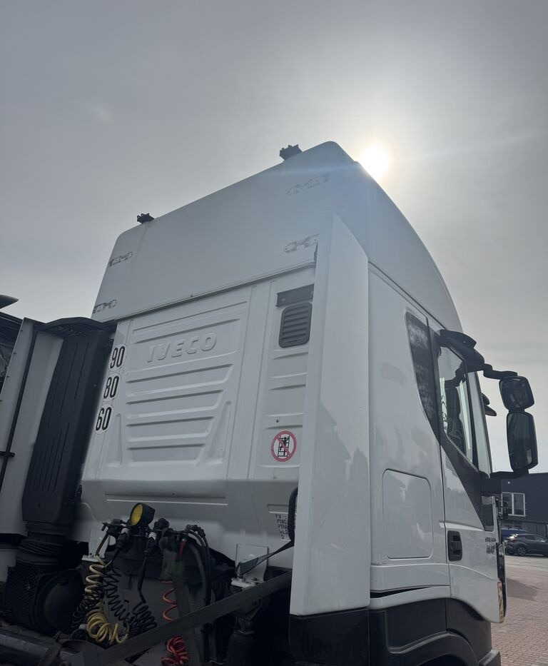 IVECO STRALIS HI-WAY E6 truck - Kabina za Tovornjak: slika 5 IVECO STRALIS HI-WAY E6 truck - Kabina za Tovornjak: slika 5