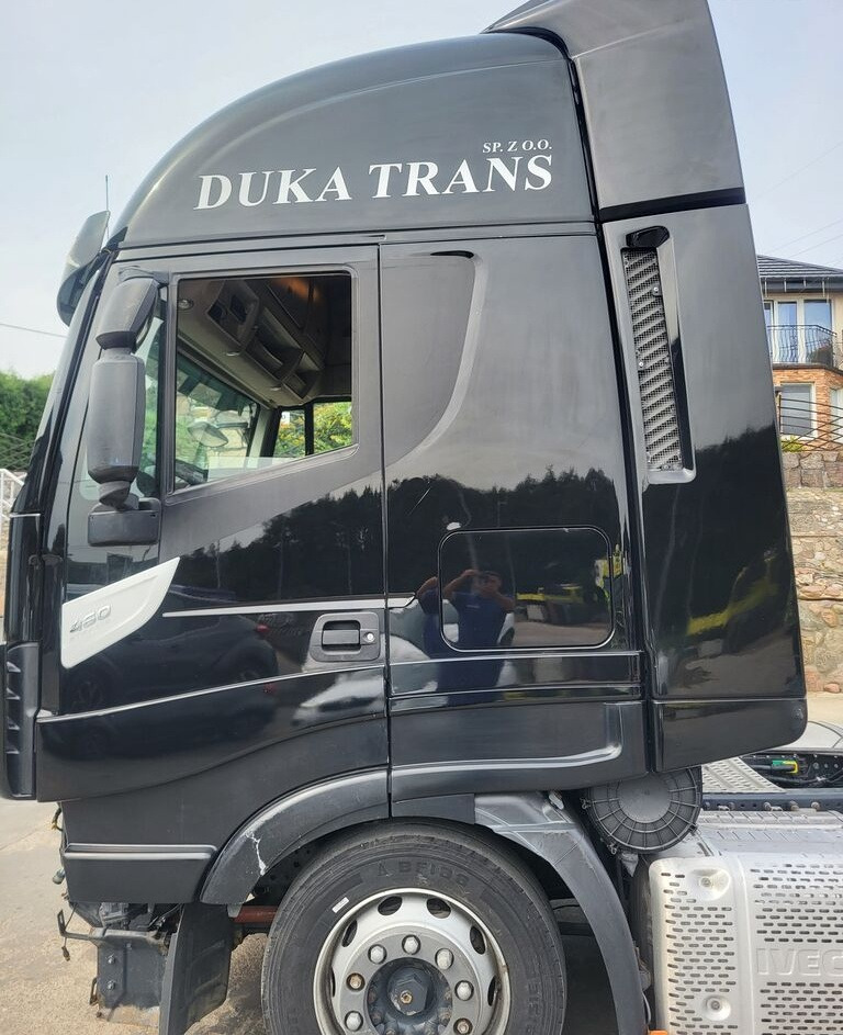 IVECO Stralis Hi-Way XP 2017r. Lift truck - Kabina za Tovornjak: slika 4 IVECO Stralis Hi-Way XP 2017r. Lift truck - Kabina za Tovornjak: slika 4