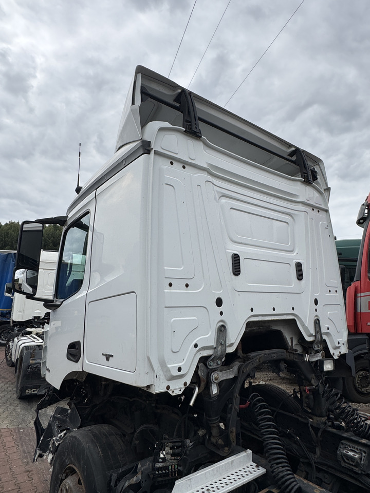 Mercedes Actros MP 4 Antos - Kabina: slika 5 Mercedes Actros MP 4 Antos - Kabina: slika 5