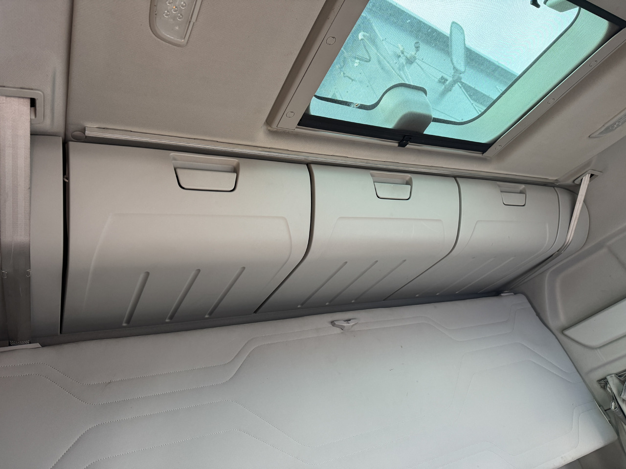 Ford F-Max 500 - Kabina in notranjost: slika 1 Ford F-Max 500 - Kabina in notranjost: slika 1