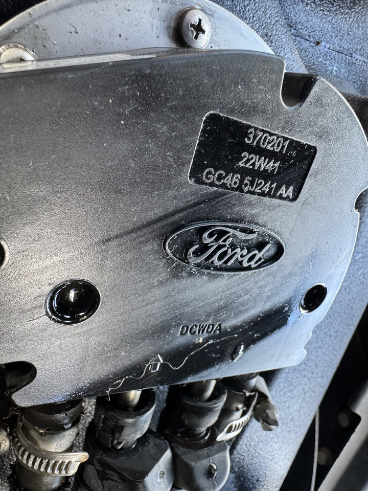 Ford F-Max Cargo - AdBlue rezervoar: slika 3 Ford F-Max Cargo - AdBlue rezervoar: slika 3