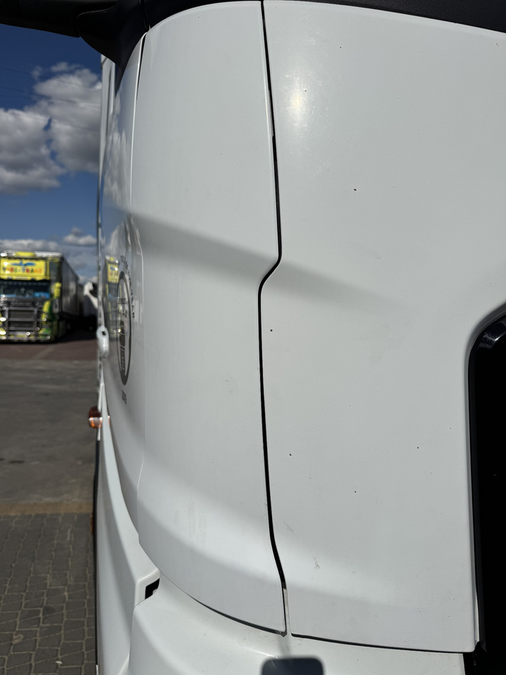 Ford F-Max - Vogal odbijača: slika 2 Ford F-Max - Vogal odbijača: slika 2