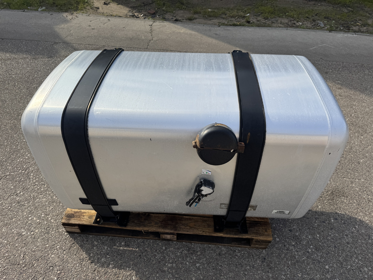 Ford F-Max - Rezervoar za gorivo: slika 2 Ford F-Max - Rezervoar za gorivo: slika 2