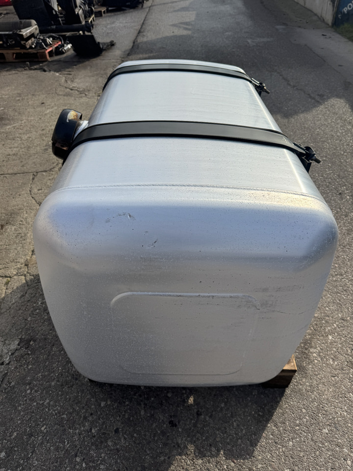 Ford F-Max - Rezervoar za gorivo: slika 3 Ford F-Max - Rezervoar za gorivo: slika 3