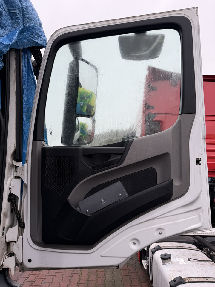 Mercedes Drzwi Kompletne Prawe Actros MP 4 Antos Arocs - Vrata in deli: slika 3 Mercedes Drzwi Kompletne Prawe Actros MP 4 Antos Arocs - Vrata in deli: slika 3