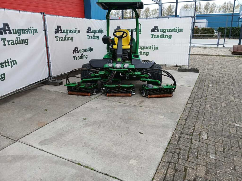 John Deere 8700A - Vrtna kosilnica: slika 2 John Deere 8700A - Vrtna kosilnica: slika 2