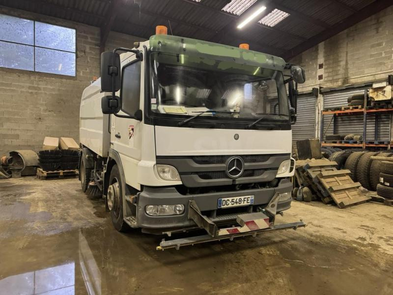 Mercedes Atego 1524 - Vozilo za pometanje: slika 1 Mercedes Atego 1524 - Vozilo za pometanje: slika 1