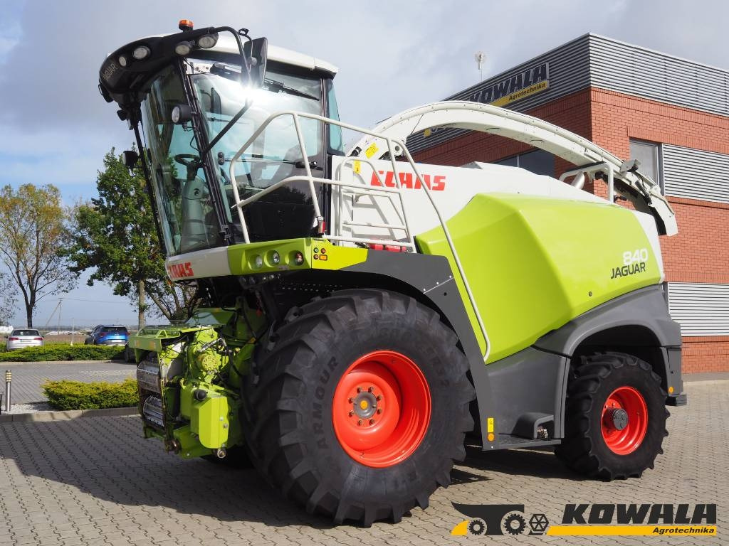 Claas Jaguar 840 4x4 - Kombajn za krmo: slika 1 Claas Jaguar 840 4x4 - Kombajn za krmo: slika 1
