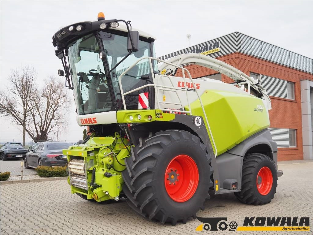 Claas Jaguar 860 4WD - Kombajn za krmo: slika 1 Claas Jaguar 860 4WD - Kombajn za krmo: slika 1