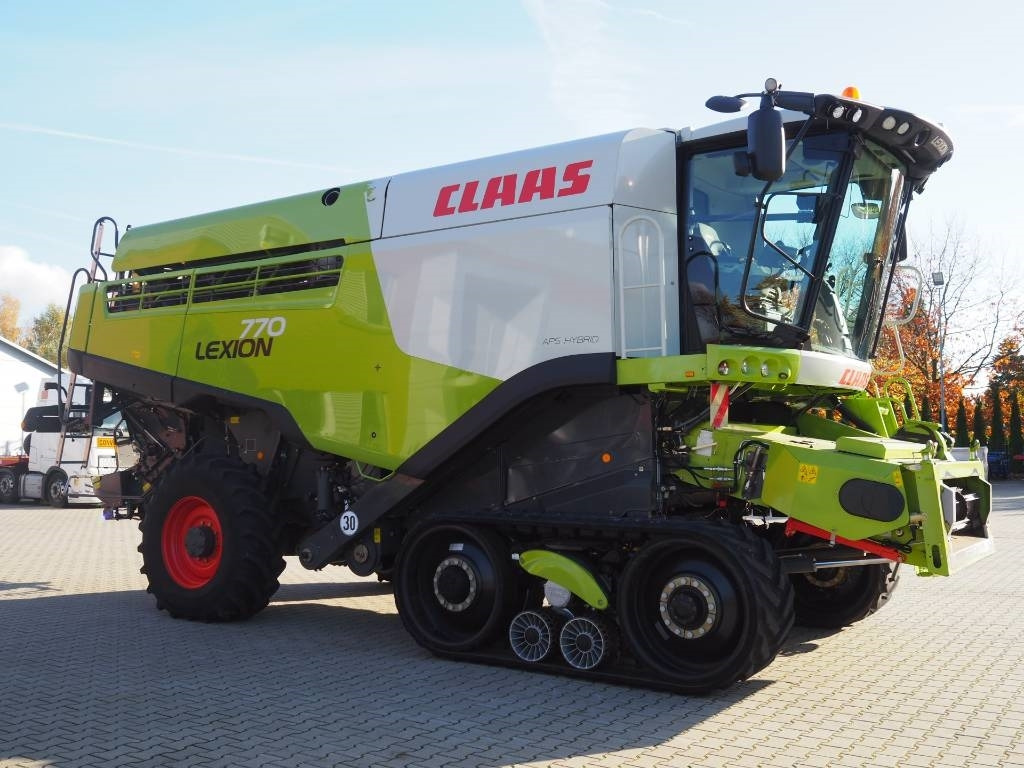 Claas Lexion 770TT 4x4 + V1200 - Kombajn harvester: slika 4 Claas Lexion 770TT 4x4 + V1200 - Kombajn harvester: slika 4