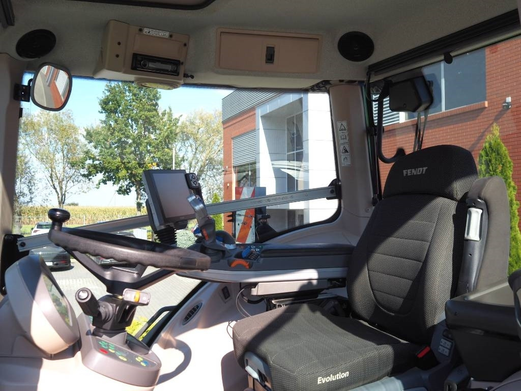 Fendt 824 Vario S4 ProfiPlus, GPS - Traktor: slika 5 Fendt 824 Vario S4 ProfiPlus, GPS - Traktor: slika 5