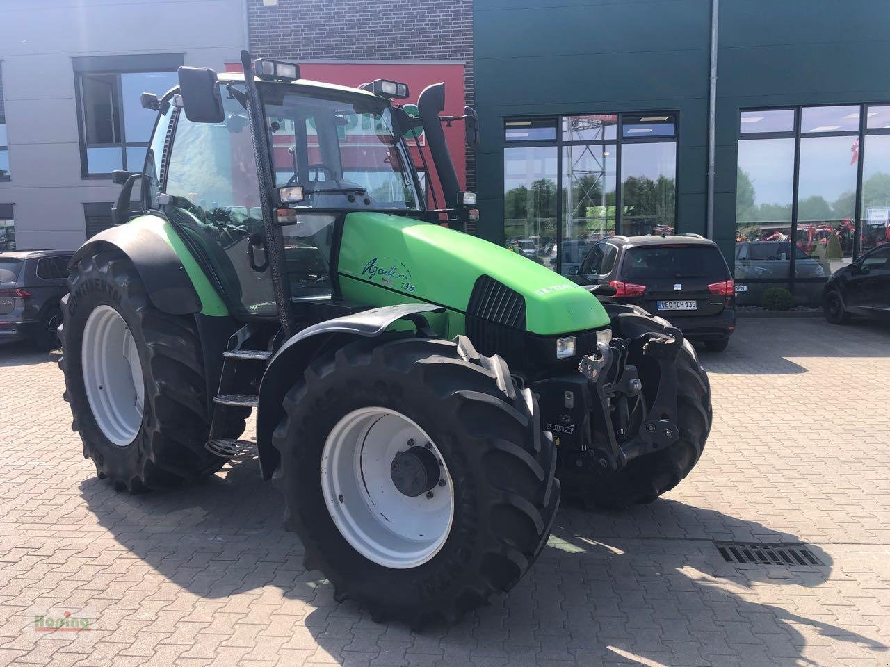 Deutz-Fahr Agrotron 135 - Traktor: slika 1 Deutz-Fahr Agrotron 135 - Traktor: slika 1