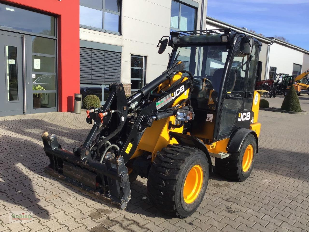 JCB 403 PLUS - Zgibni nakladalnik: slika 2 JCB 403 PLUS - Zgibni nakladalnik: slika 2