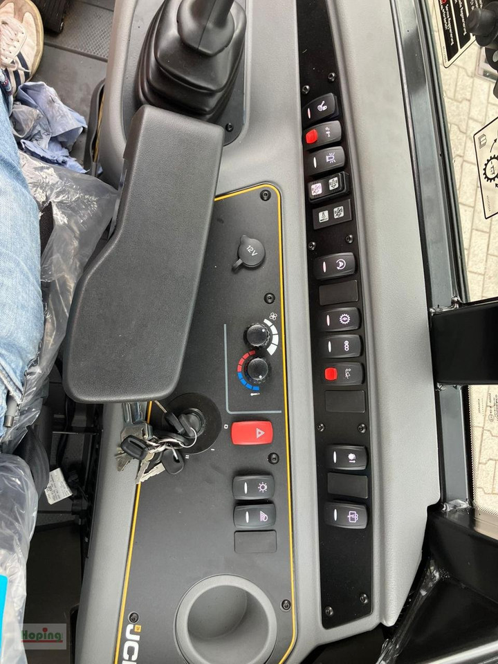 Nov Kolesni nakladalec JCB 407: slika 9