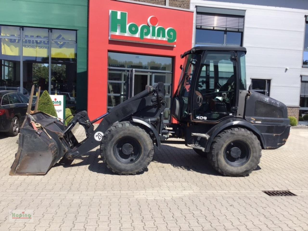 JCB 409 - Kolesni nakladalec: slika 1 JCB 409 - Kolesni nakladalec: slika 1
