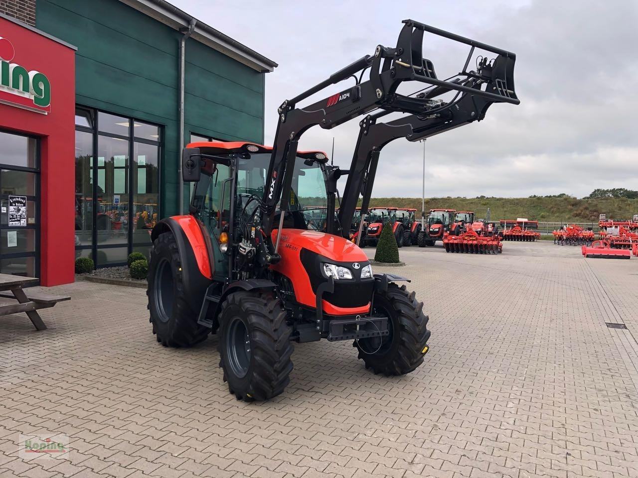 Kubota M4073 Cab - Traktor: slika 2 Kubota M4073 Cab - Traktor: slika 2