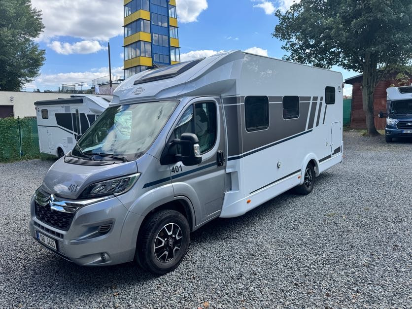 CARADO T447 PRO+ , camera, radio, awning, bike holder, LPG, ALU - Polintegriran avtodom: slika 2 CARADO T447 PRO+ , camera, radio, awning, bike holder, LPG, ALU - Polintegriran avtodom: slika 2