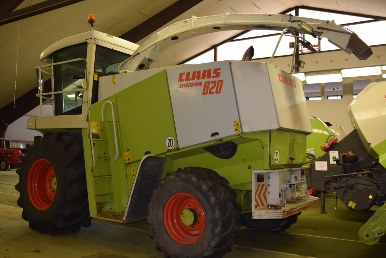 CLAAS Jaguar 820 - Kombajn za krmo: slika 4 CLAAS Jaguar 820 - Kombajn za krmo: slika 4