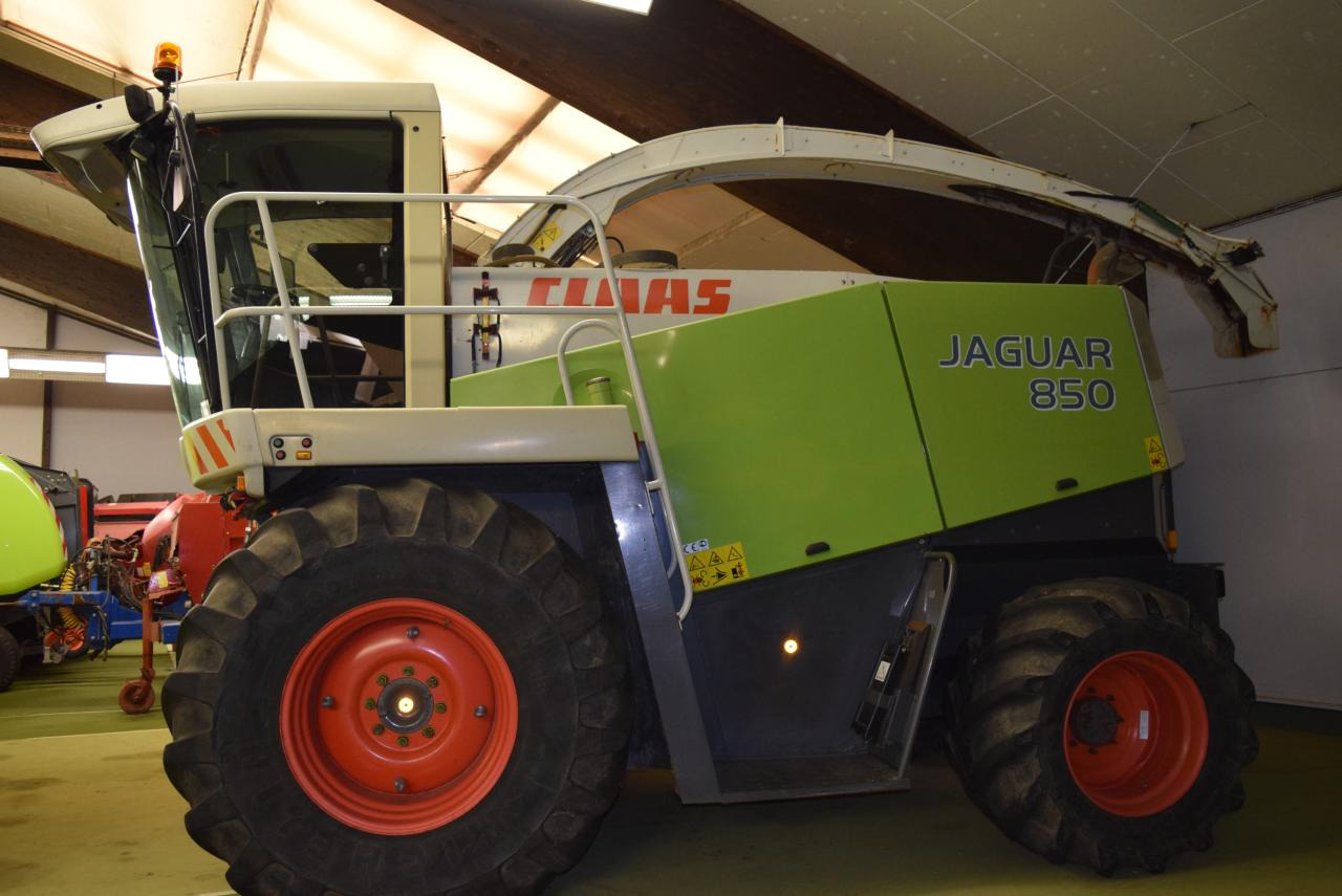 CLAAS Jaguar 850 - Kombajn za krmo: slika 1 CLAAS Jaguar 850 - Kombajn za krmo: slika 1