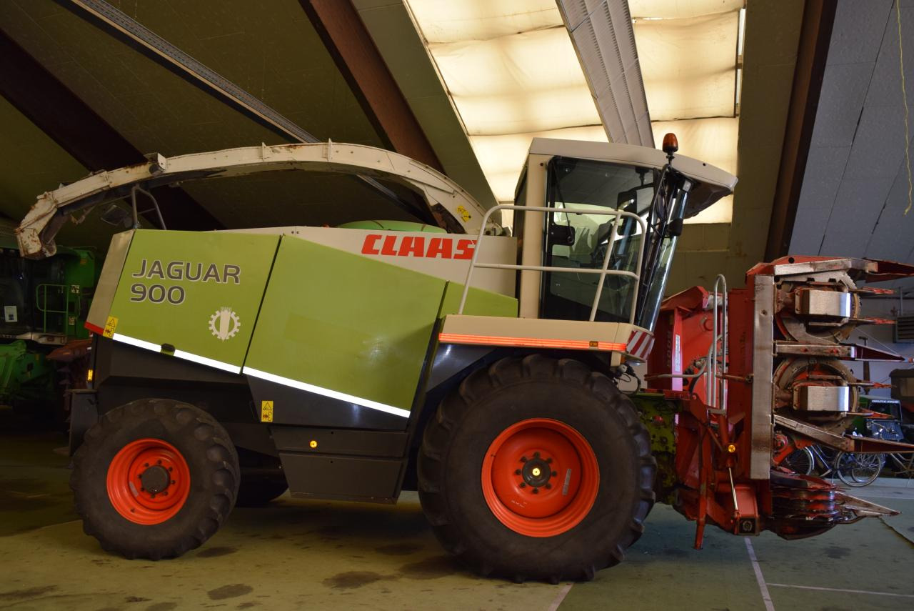 CLAAS Jaguar 900 - Kombajn za krmo: slika 2 CLAAS Jaguar 900 - Kombajn za krmo: slika 2