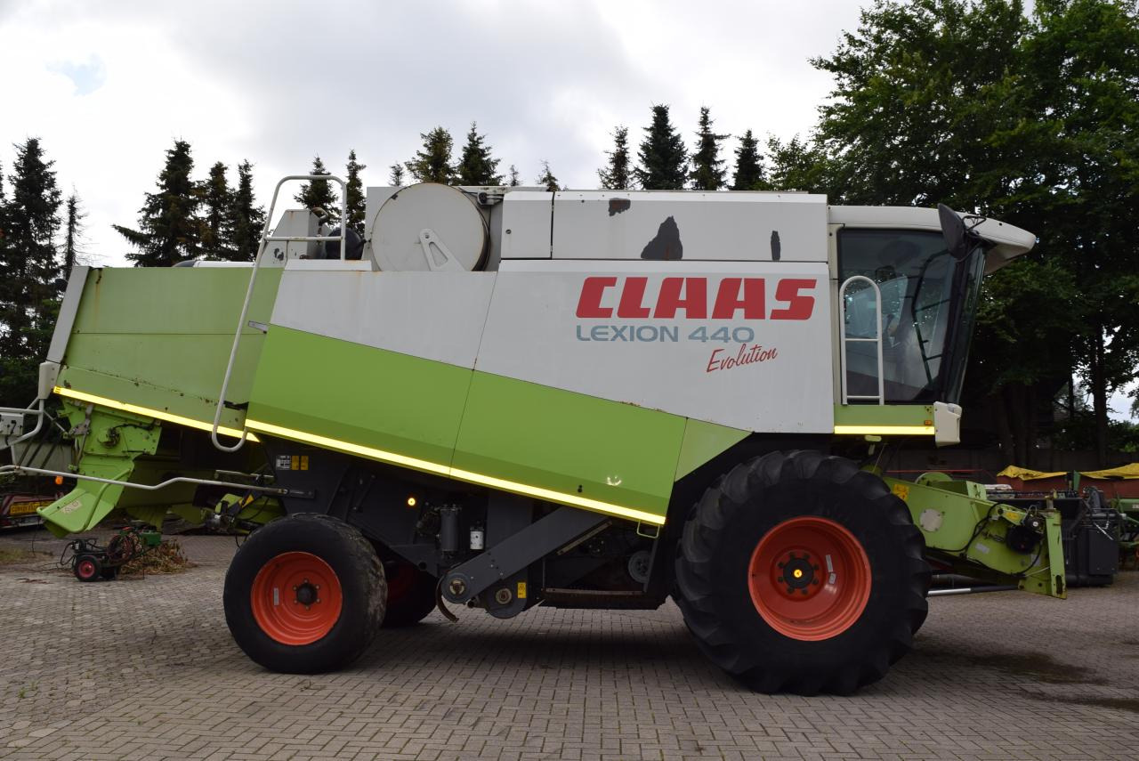 CLAAS Lexion 440 Evolution - Kombajn harvester: slika 1 CLAAS Lexion 440 Evolution - Kombajn harvester: slika 1